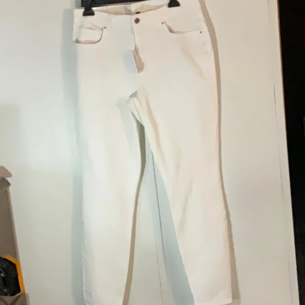 White House Black Market White Skinny Ankle Jeans - Picture 3 of 9